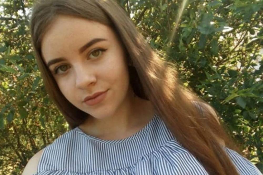 полина селфи