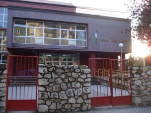 Градот ќе ги намалува социјалните разлики со бесплатни униформи за „првачињата“ во средните училишта