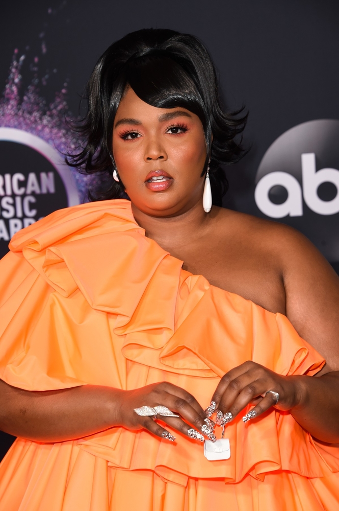 Loved Lizzo's tiny handbag at the AMAs? Here are 5 awesome mini bags and small  purses you can actually put things inside – from Gucci, Chanel, Fendi and  more | South China Morning Post