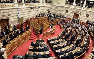 СИРИЗА ги достави во Парламентот меморандумите со Македонија, ја обвини власта дека ја негира промоцијата на Преспанскиот договор
