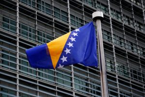 Отпуштањата во фабриките се виновни за намалениот број на вработени во ФБИХ