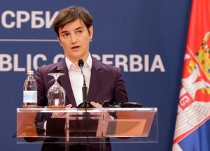 „Да ги полниш батериите? Што си ти, мобилен телефон?“ – Брнабиќ откри што ѝ рекол Вучиќ кога му кажала дека оди на море