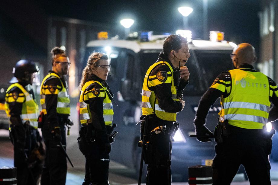 Холандска полиција