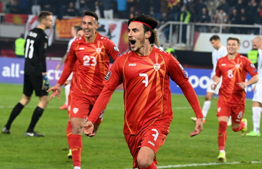 елиф елмас македонска фудбалска репрезентација