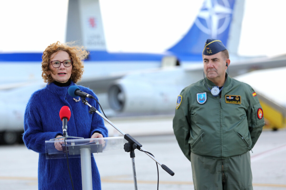 Радмила Шекеринска НАТО