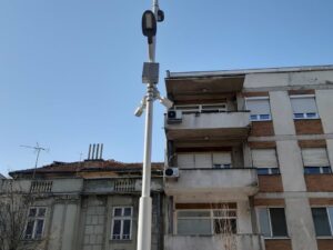 Не може кој како сака да става камери, општините мора прво да обезбедат заштита на личните податоци