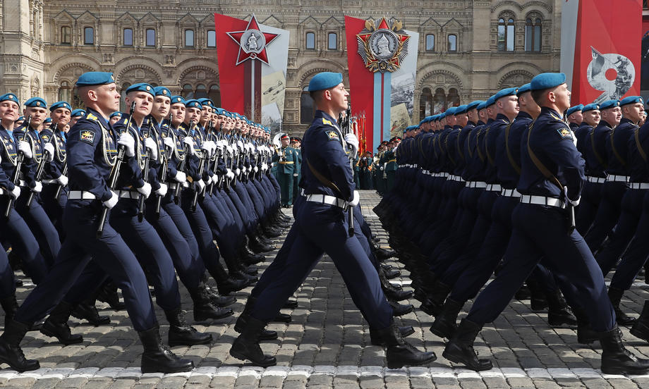 askeri geçit töreni moskova rusya 2022