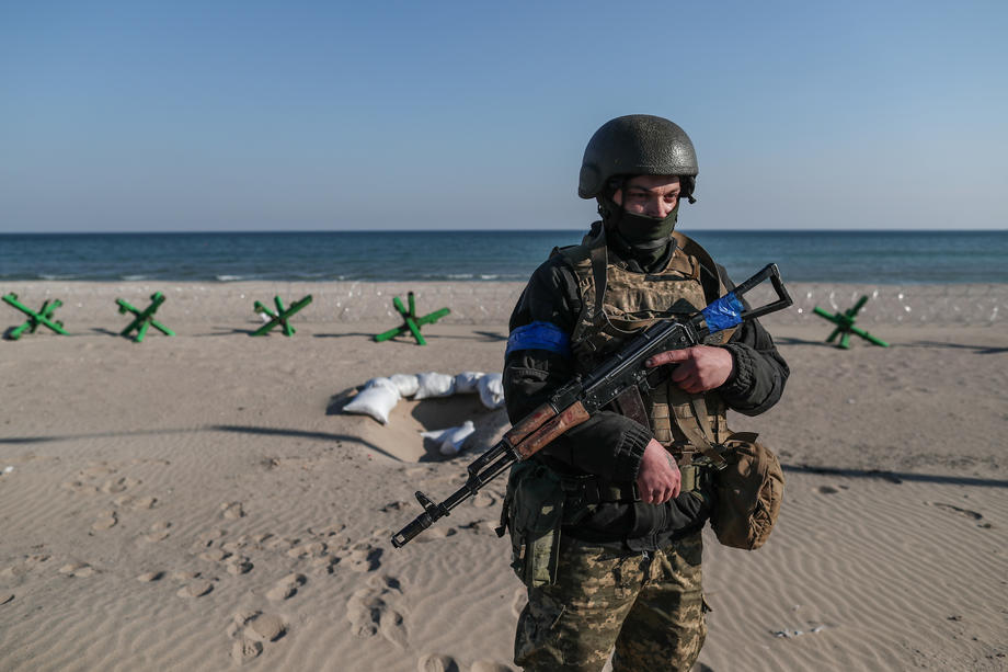 Ukrainian soldier shoots a weapon