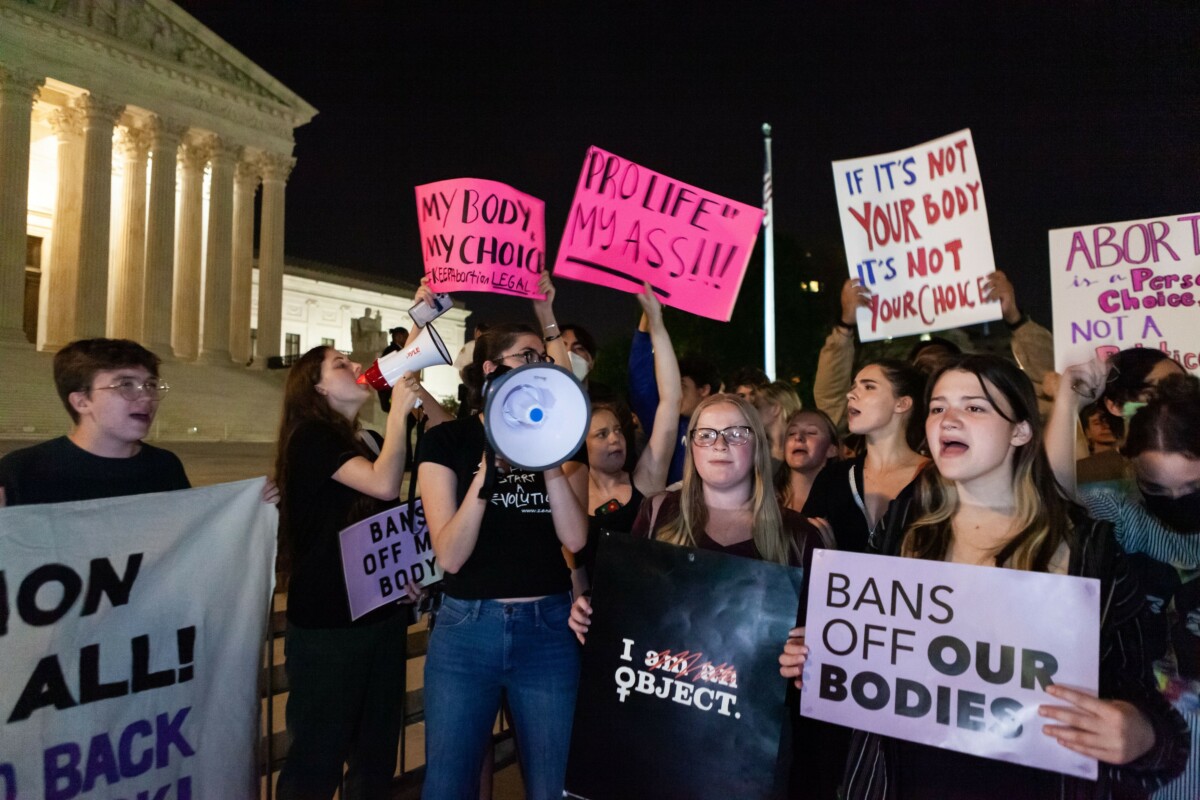 абортус протести сад