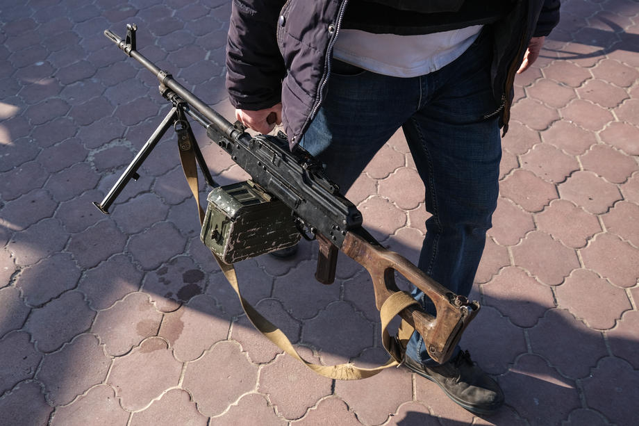 одеса украински војник пушка оружје