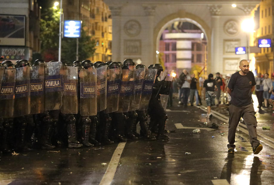 протести скопје француски предлог вмро дпмне левица