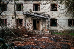 Едно лице загина, 12 повредени во руски гранатирања на Херсон