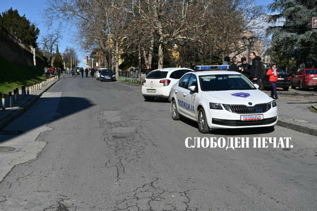 Η αστυνομία του goce delcev έκλεισε τον δρόμο κοντά στο St. σωτηρία