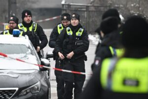 ВИДЕО | Крвав инцидент во училиште во Германија: две девојчиња се повредени, уапсен е вооружен тинејџер