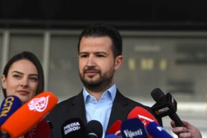 Милатовиќ за заминувањето од ПЕС: Не сакам никому да му го дадам својот легитимитет