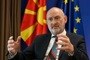 Амбасадорот на ЕУ Гир, не коментира за злоупотребените 2,2 милиони евра што Македонија треба да ги врати