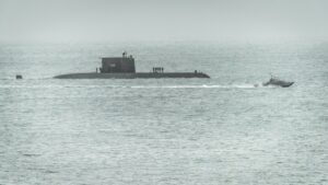Руски блогери алармираат: Руска подморница е расипана во Медитеранот