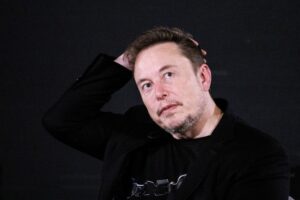 Илон Маск е првиот човек со богатство над 1.000 милијарди долари