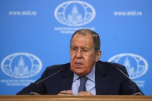 Лавров вели дека мировниот план на Украина е бесмислен бидејќи има „неприфатливи идеи“