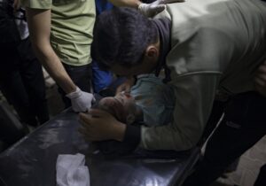 Во напад врз куќа во Рафах загинаа шест деца и тројца возрасни