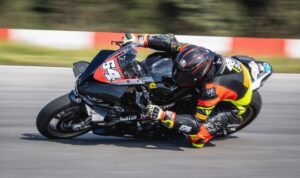 Македонскиот мотоциклист Кочоски со прво и второ место на стартот од БМУ Европскиот шампионат