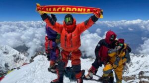 Уште еден подвиг за Сашко Кедев: Го искачи четвртиот највисок врв во светот