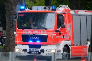 Голем пожар во Дизелдорф, тројца мртви