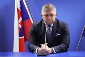 Словачка испраќа воена помош во Украина за прв пат откако Фицо дојде на власт