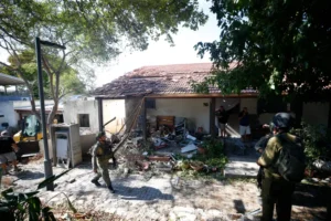 Израел повлекува дел од своите трупи од јужен Либан