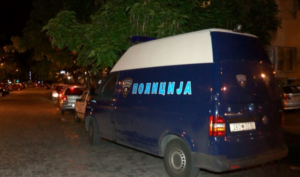 Жени се степале за паркинг во центарот на Скопје