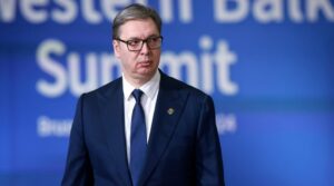 Анализа: Вучиќ се потпира на Путин бидејќи се плаши од 1 ноември
