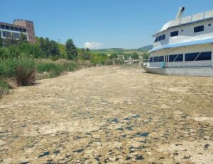 Никој да не се бања во Велешкото Езеро, повикаа надлежните — забраната и натаму важи