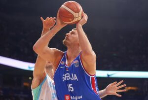 Србија сигурна против Швајцарија, Јокиќ блесна со 22 поени