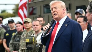 Трамп испраќа војници за да го заштити Портланд од Антифа