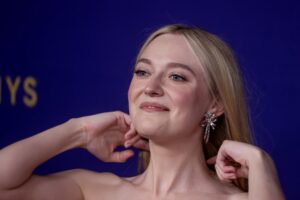 Дакота Фенинг се приклучила на апликација за запознавање: Откри дали видела „познати лица“