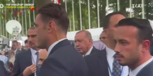 По Макрон и Ердоган стана „жртва“ на колоната на Трамп во Њујорк