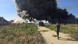 ДУИ: Додека Скопје се труе, Меџити си тера партиски активности