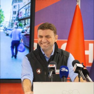 Османи најави „Златна картичка“ за поевтин живот на пензионерите во Чаир