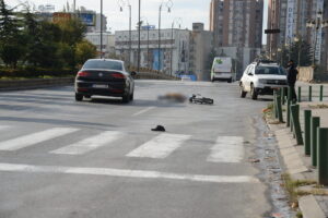 Прегазен човек на пешачки на мост Гоце Делчев - Фото Слободен печат - Меѕтоди Здравев