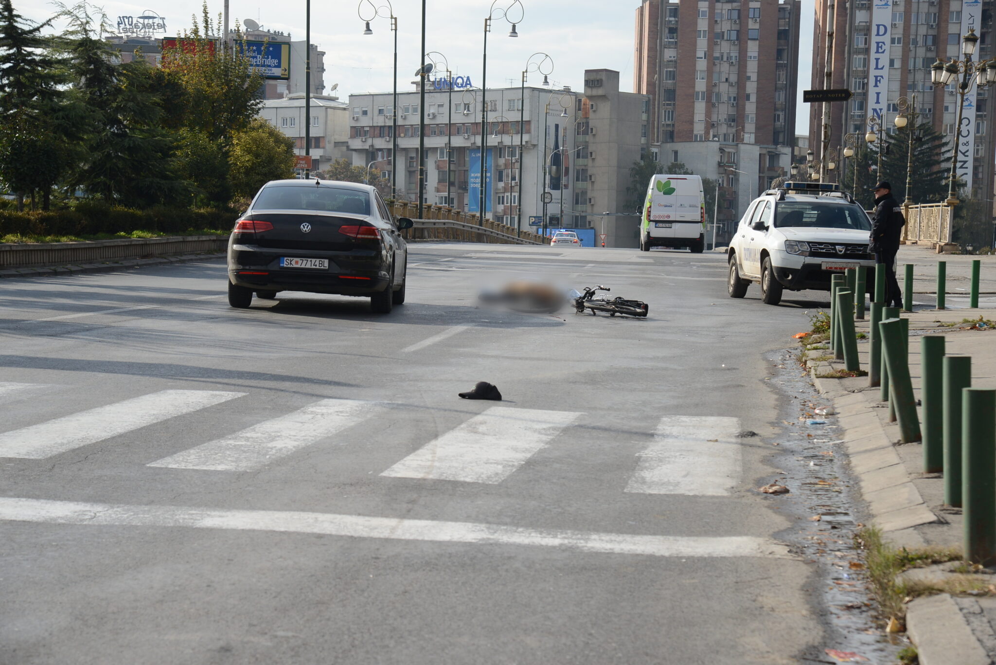 Прегазен човек на пешачки на мост Гоце Делчев - Фото Слободен печат - Меѕтоди Здравев