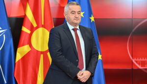Идниот министер Клековски открива кои се најголемите должници во државното здравство