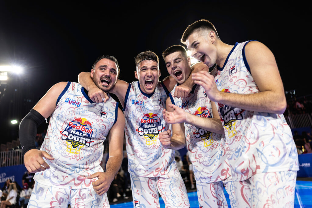 Македонскиот тим на светското финале Red Bull Half Court во Дубаи, Обединети Арапски Емирати, на 29 ноември 2025 година. // Naim Chidiac / Red Bull Content Pool
