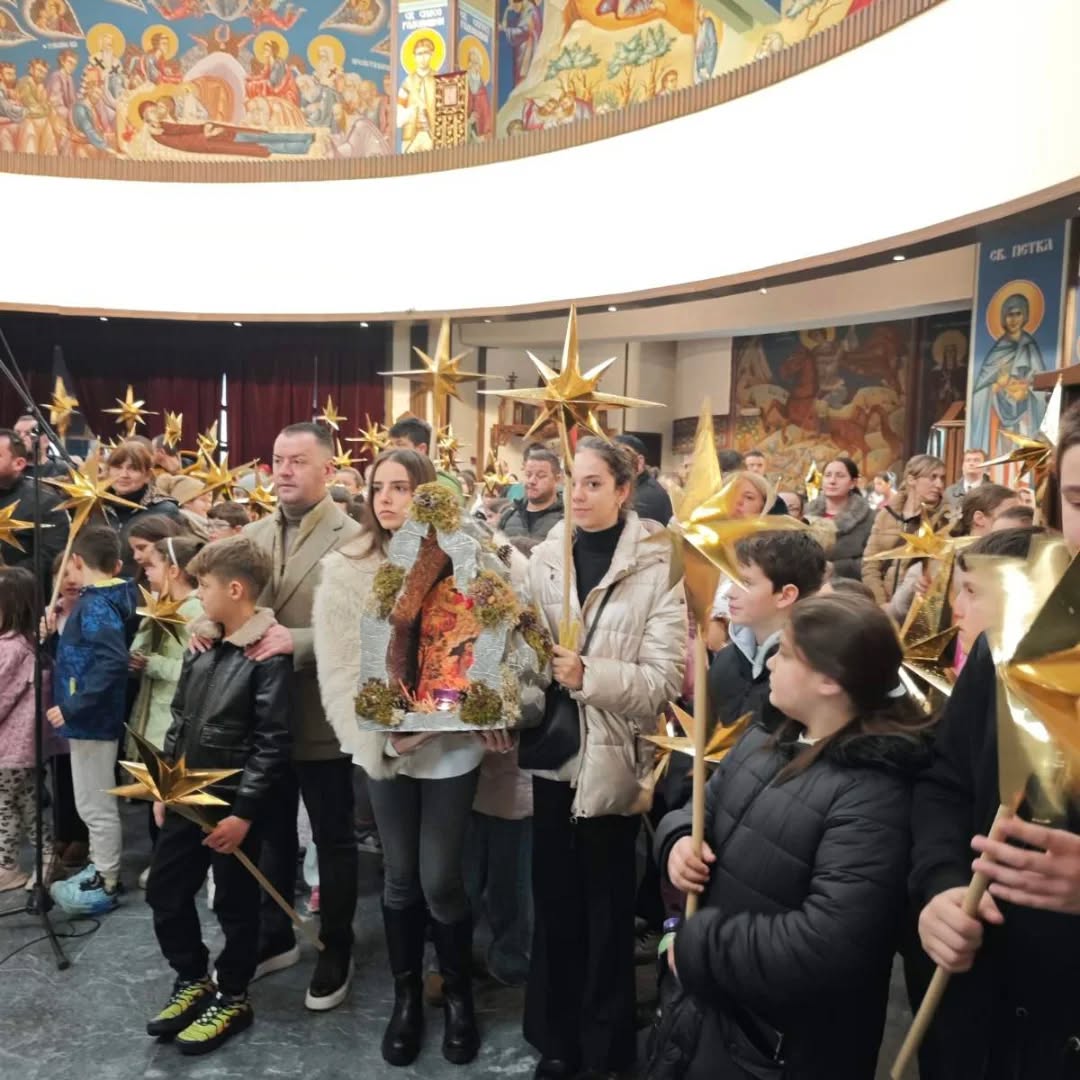 Фото - Бадникови поворки на Фејсбук