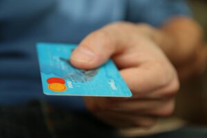 Пехчевец убедил дете да му ја украде картичката на дедото — потрошиле 2,500 евра