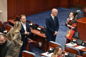 Кризната состојба ја стави на пауза блокадата на Собранието