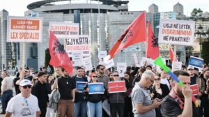 За Мицкоски решението е блиску, за Сали решен е правосудниот
