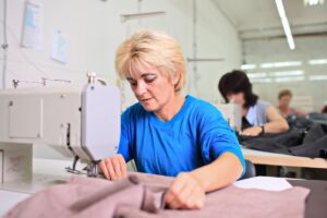 Текстилот виси на конец, најмногу пари се вратат во автомобилскиот сектор