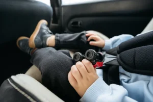 Трагедија во Германија: 20-месечно бебе почина во жежок автомобил, мајката го оставила за да оди на работа