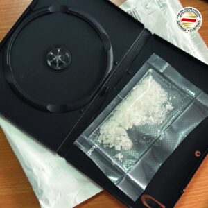 Американец скрил дрога во пакети со ЦД-а испратени од Франција во Македонија