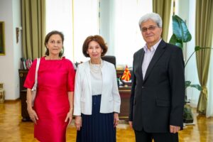Претседателката Гордана Сиљановска-Давкова постхумно ја одликуваше Наде Проева со Орден „8 Септември“